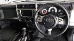 
										2012 Toyota Land Cruiser FJ 4.0 V6 full									