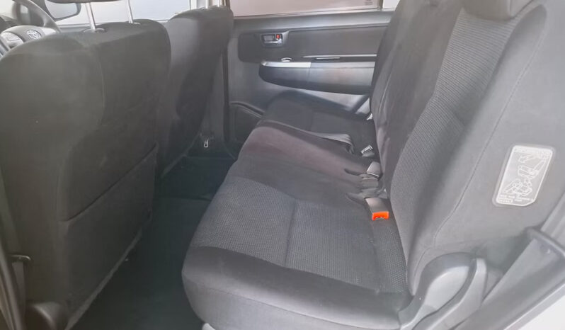 
								2015 Toyota Fortuner 2.5D-4D RB full									