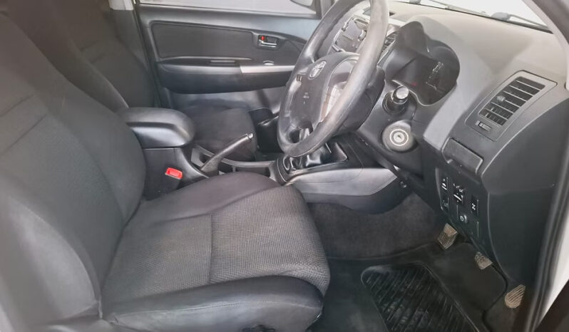 
								2015 Toyota Fortuner 2.5D-4D RB full									