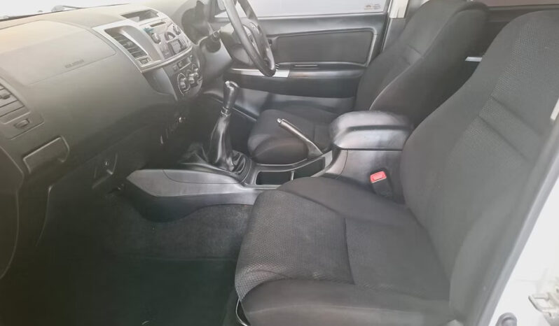 
								2015 Toyota Fortuner 2.5D-4D RB full									