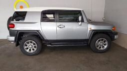 
										2012 Toyota Land Cruiser FJ 4.0 V6 full									
