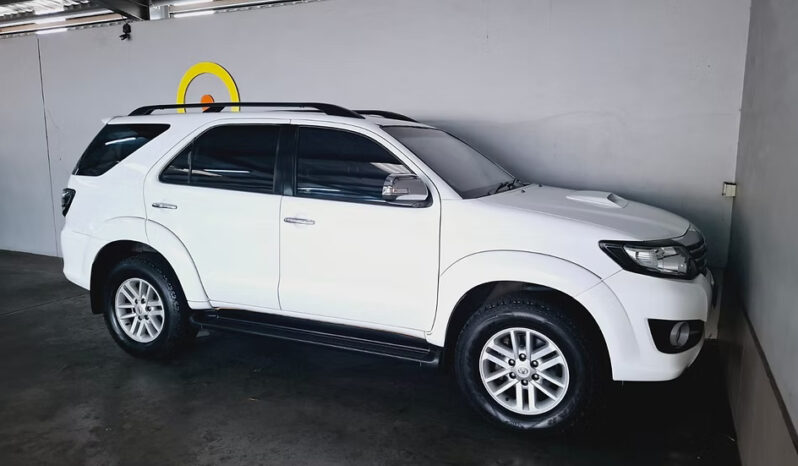 
								2015 Toyota Fortuner 2.5D-4D RB full									