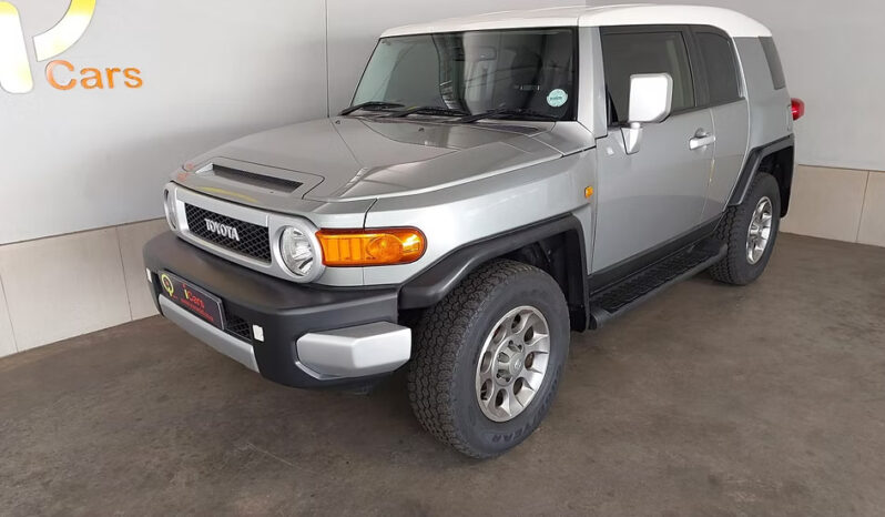 
								2012 Toyota Land Cruiser FJ 4.0 V6 full									