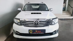 
										2015 Toyota Fortuner 2.5D-4D RB full									