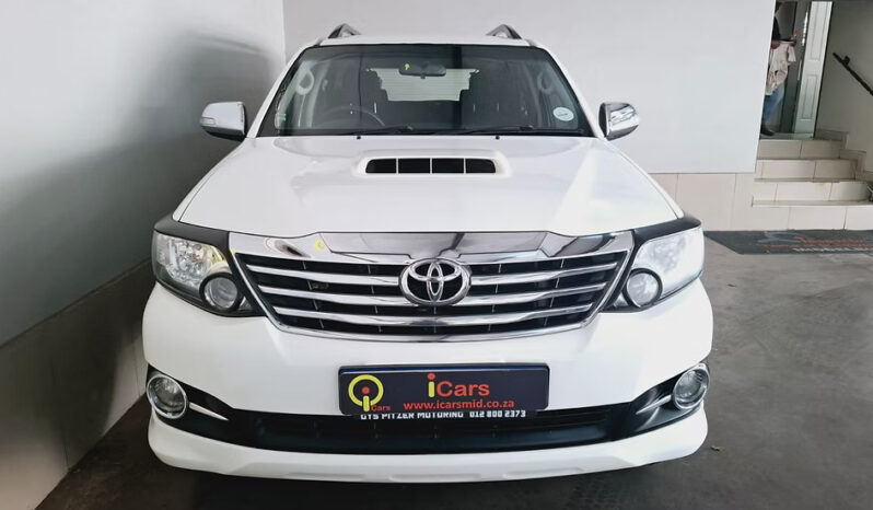 
								2015 Toyota Fortuner 2.5D-4D RB full									