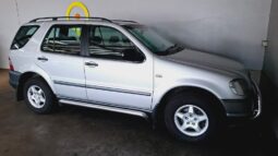 
										1999 Mercedes-Benz ML320 full									