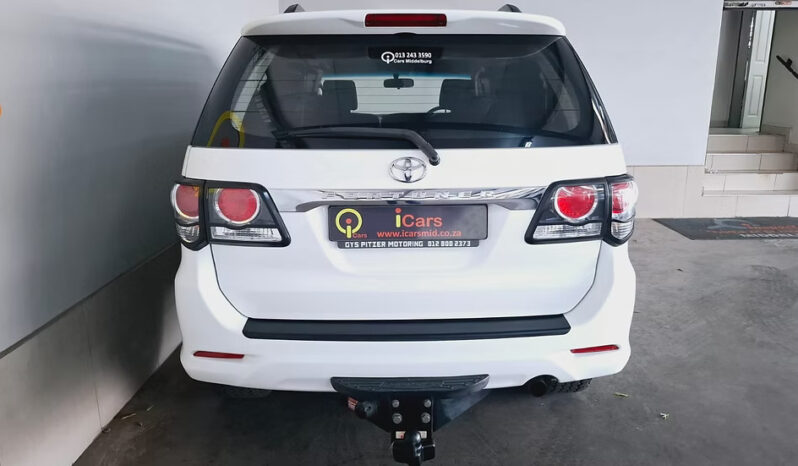 
								2015 Toyota Fortuner 2.5D-4D RB full									