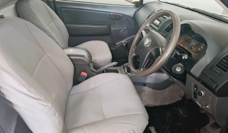 
								2014 Toyota Hilux 2.0 VVT-i Single Cab full									