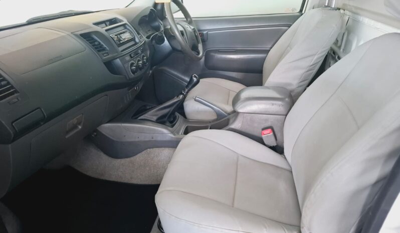 
								2014 Toyota Hilux 2.0 VVT-i Single Cab full									