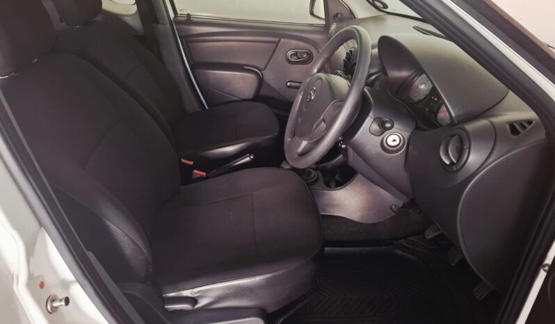 
								2018 Nissan NP200 1.6i A/C Safety Pack full									