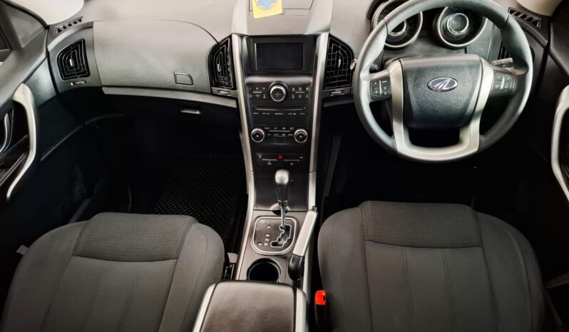 
								2019 Mahindra XUV500 2.2D MHawk W6 7 Seat A/T full									