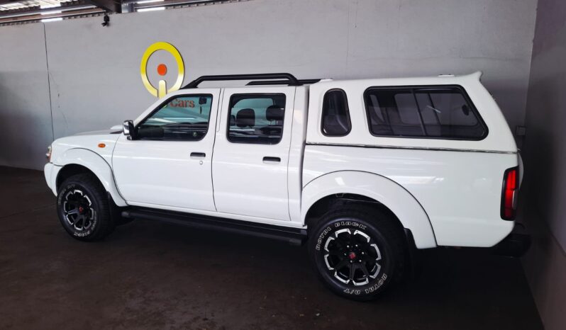 
								2018 Nissan NP300 2.5 TDi Hardbody Double Cab full									