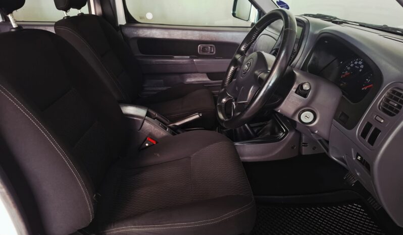 
								2018 Nissan NP300 2.5 TDi Hardbody Double Cab full									