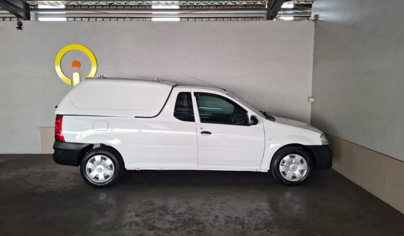 
								2015 Nissan NP200 1.6i A/C full									