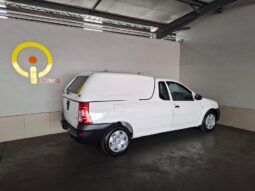 
										2015 Nissan NP200 1.6i A/C full									