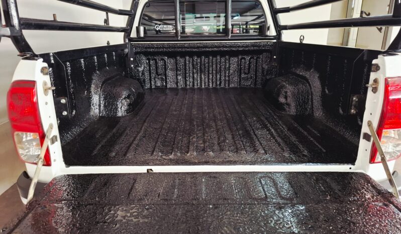 
								2019 Toyota Hilux 2.8 GD-6 RB Raider E/Cab Manual full									