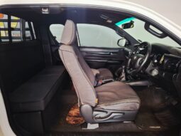 
										2019 Toyota Hilux 2.8 GD-6 RB Raider E/Cab Manual full									