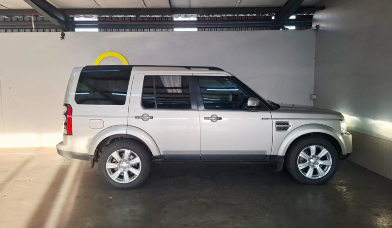 
								2015 Land Rover Discovery 4 SDV6 SE full									