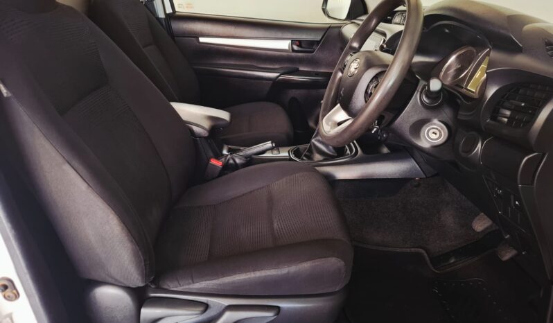 
								2023 Toyota Hilux 2.4 GD-6 Raider S/C 4×4 full									