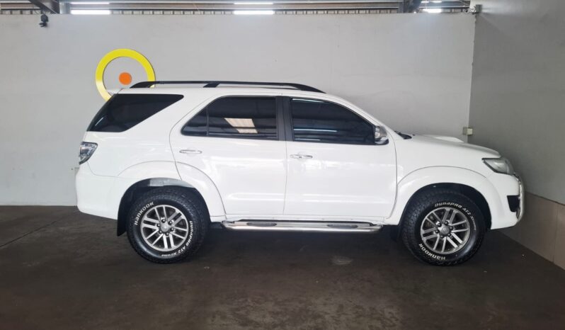 
								2013 Toyota Fortuner 3.0 D-4D 4×4 A/T LTD full									