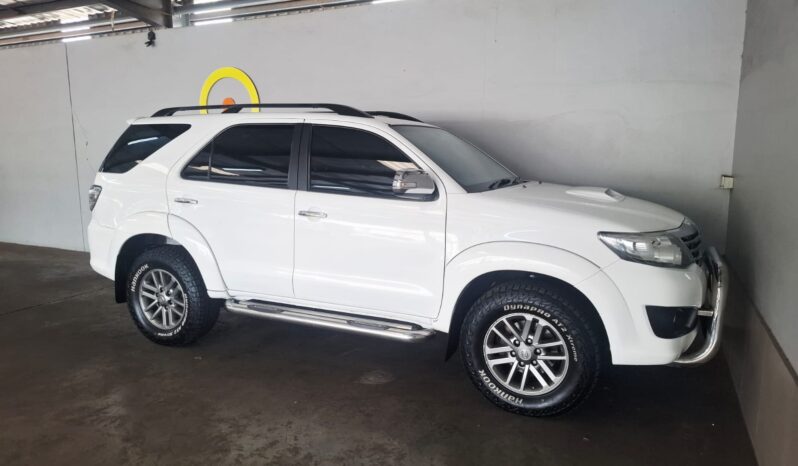 
								2013 Toyota Fortuner 3.0 D-4D 4×4 A/T LTD full									