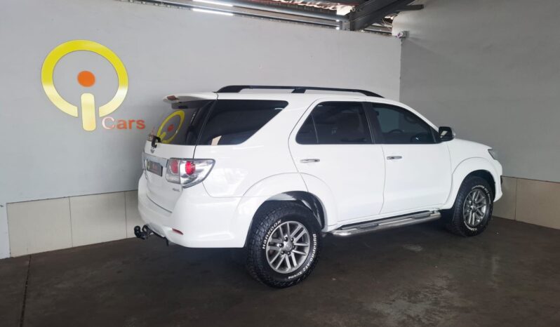 
								2013 Toyota Fortuner 3.0 D-4D 4×4 A/T LTD full									