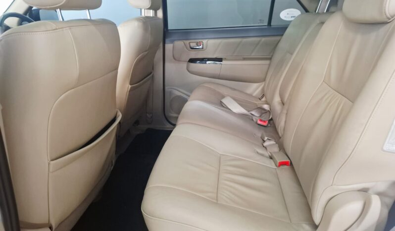 
								2013 Toyota Fortuner 3.0 D-4D 4×4 A/T LTD full									