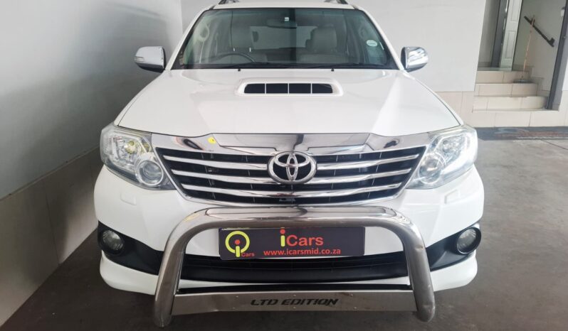 
								2013 Toyota Fortuner 3.0 D-4D 4×4 A/T LTD full									