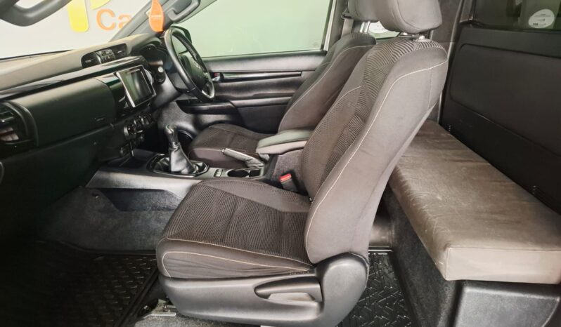 
								2019 Toyota Hilux 2.8 GD-6 Raider Xtra Cab 4×4 full									