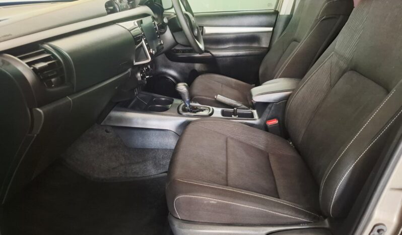 
								2023 Toyota Hilux 2.4 GD-6 Raider Double Cab A/T full									