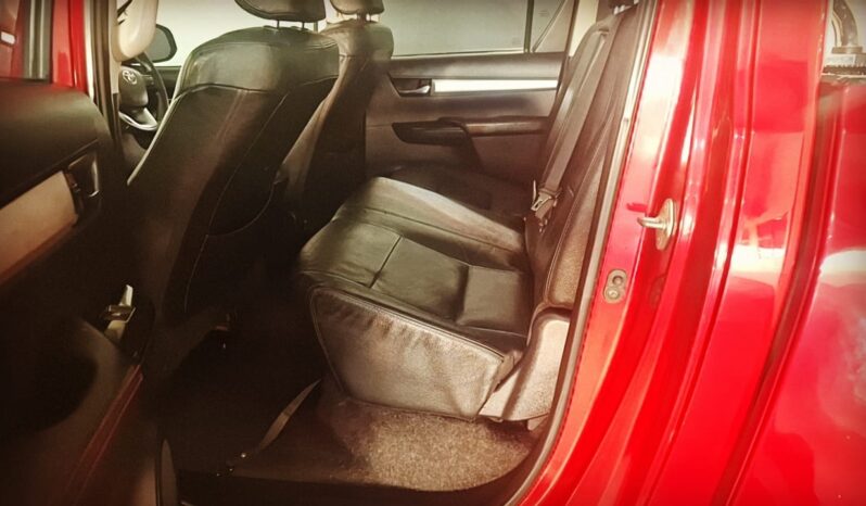 
								2017 Toyota Hilux 2.8 GD-6 Raider DC 4×4 A/T full									
