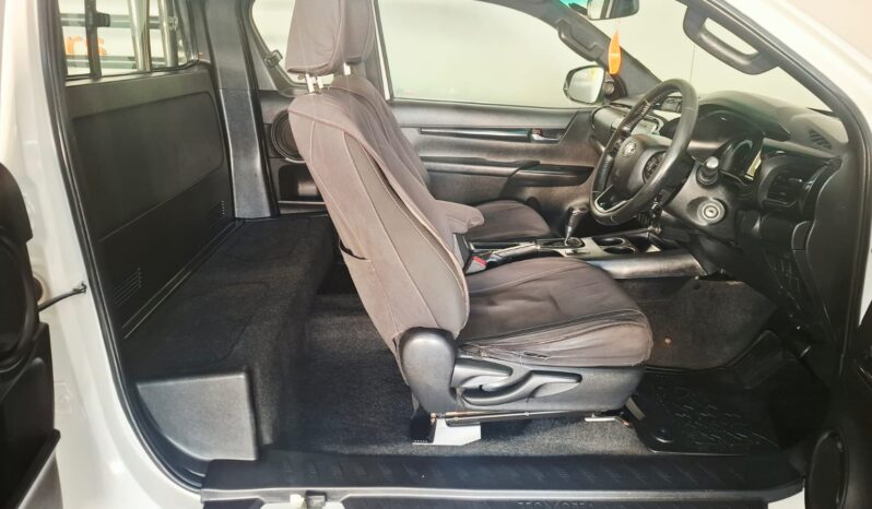 
								2019 TOYOTA HILUX 2.8 GD-6 RAIDER E/CAB 4×4 A/T full									