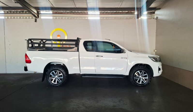 
								2019 TOYOTA HILUX 2.8 GD-6 RAIDER E/CAB 4×4 A/T full									