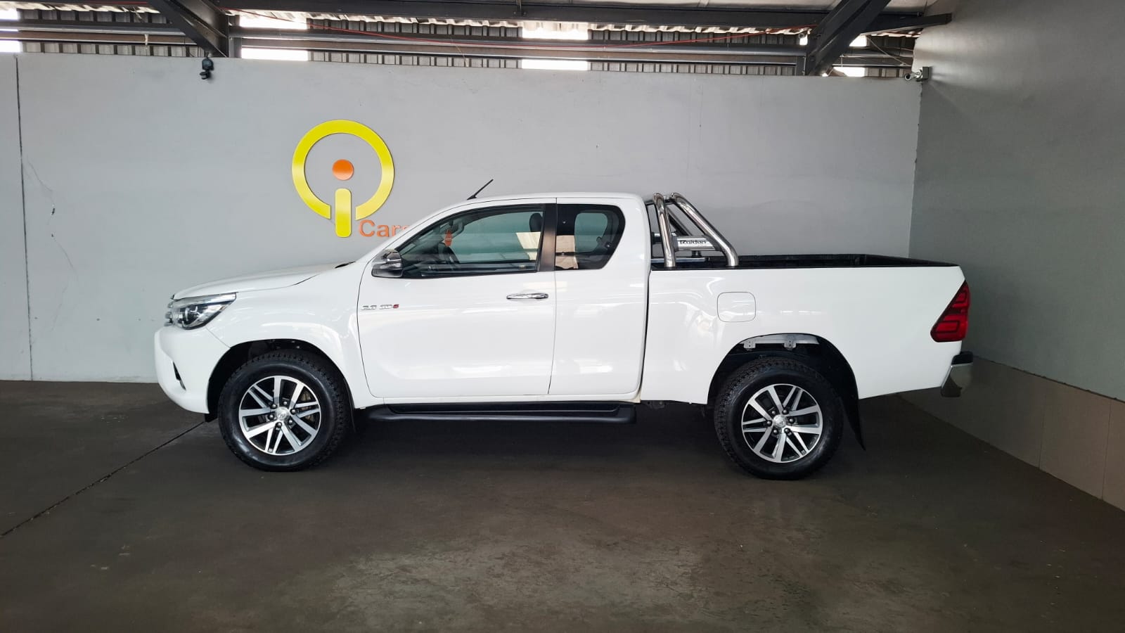2018 TOYOTA HILUX 2.8 GD-6 RAIDER E/CAB 4×4 A/T