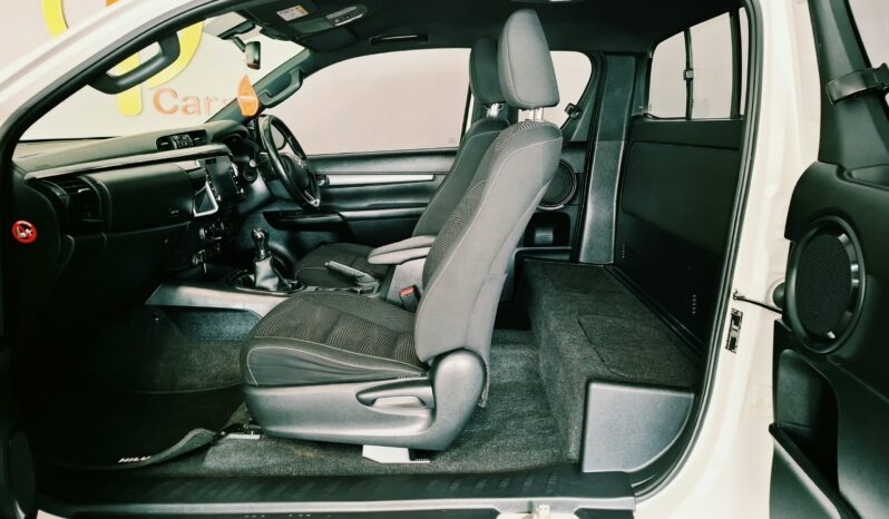 
								2021 Toyota Hilux 2.8 GD-6 Legend X/Cab 4×2 Manual full									
